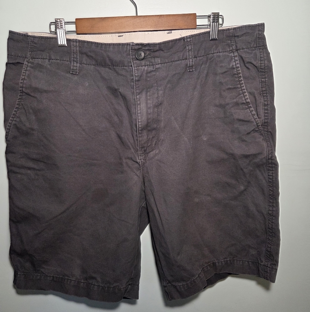 Old Navy Men's Gray Flat Front Shorts